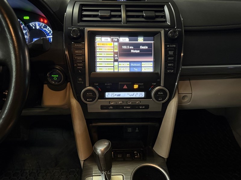 2013 Toyota Camry Hybrid 4dr Sdn XLE