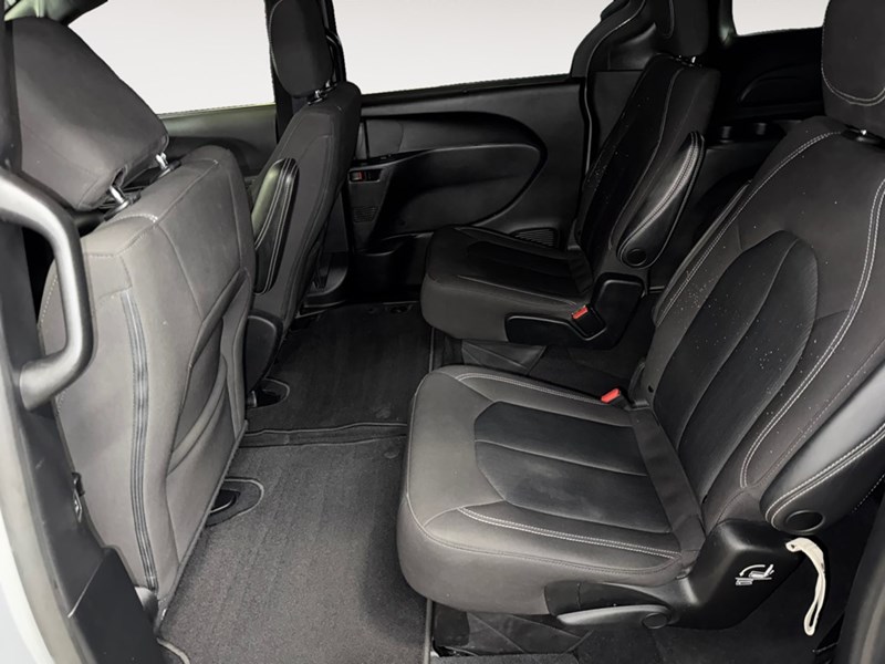 2022 Chrysler Pacifica Touring AWD