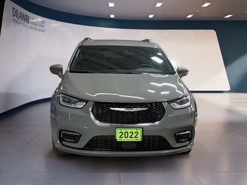 2022 Chrysler Pacifica Touring AWD