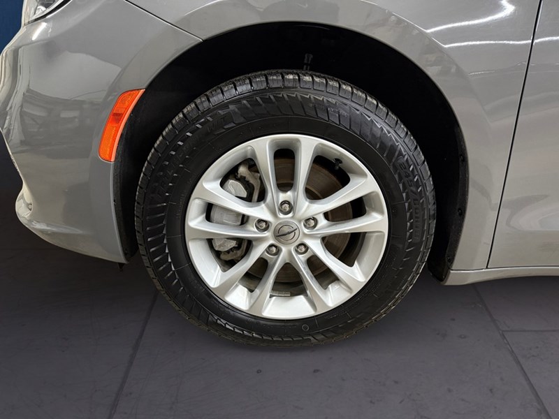 2022 Chrysler Pacifica Touring AWD