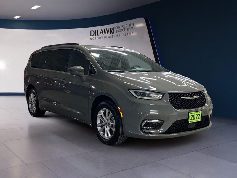 2022 Chrysler Pacifica Touring AWD