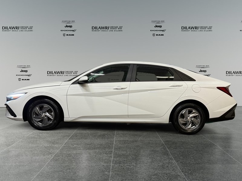 2024 Hyundai Elantra Preferred IVT