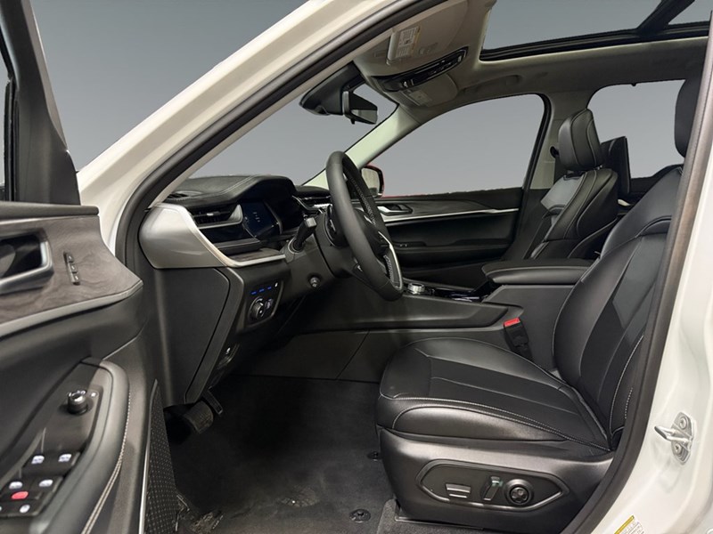 2023 Jeep Grand Cherokee 4xe 4x4