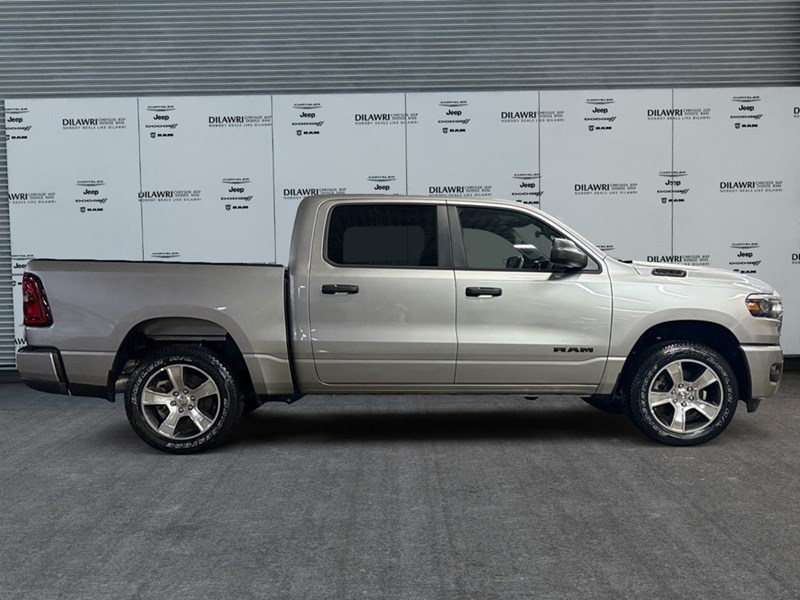 2025 RAM 1500 Tradesman 4x4 Crew Cab 5'7" Box