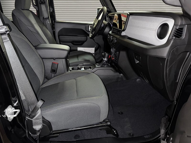 2025 Jeep Wrangler Willys 4 Door 4x4