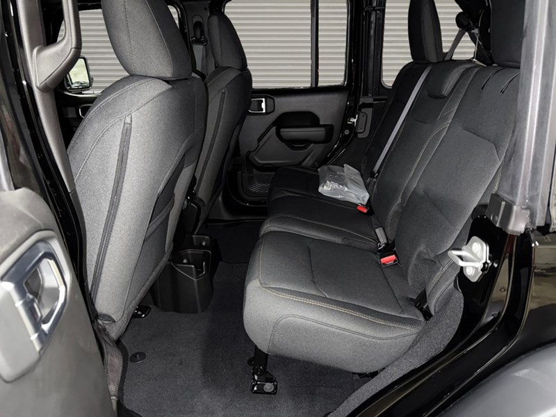 2025 Jeep Wrangler Willys 4 Door 4x4