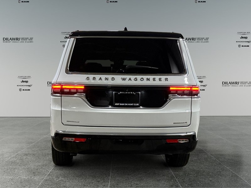 2023 Jeep Grand Wagoneer L Series III 4x4