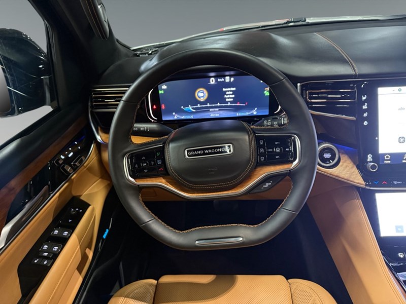 2023 Jeep Grand Wagoneer L Series III 4x4