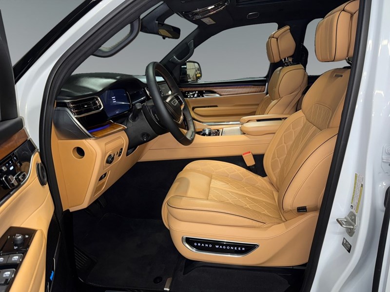 2023 Jeep Grand Wagoneer L Series III 4x4