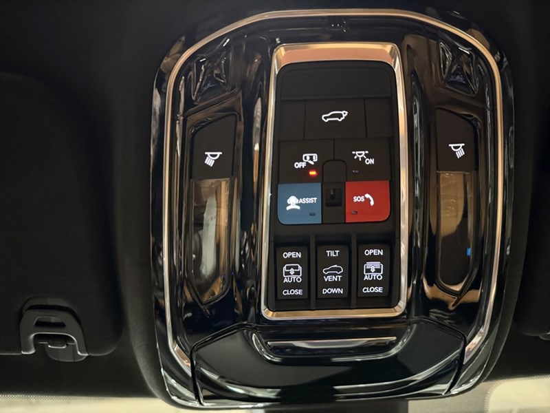 2023 Jeep Grand Wagoneer L Series III 4x4
