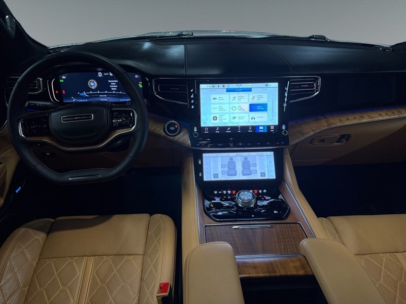 2023 Jeep Grand Wagoneer L Series III 4x4