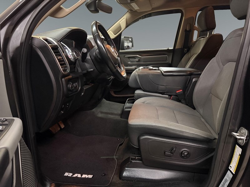 2019 RAM 1500 Big Horn 4x4 Crew Cab 5'7" Box