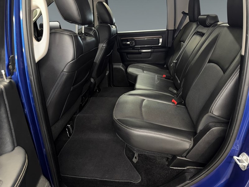 2016 RAM 1500 4WD Crew Cab 140.5" Laramie