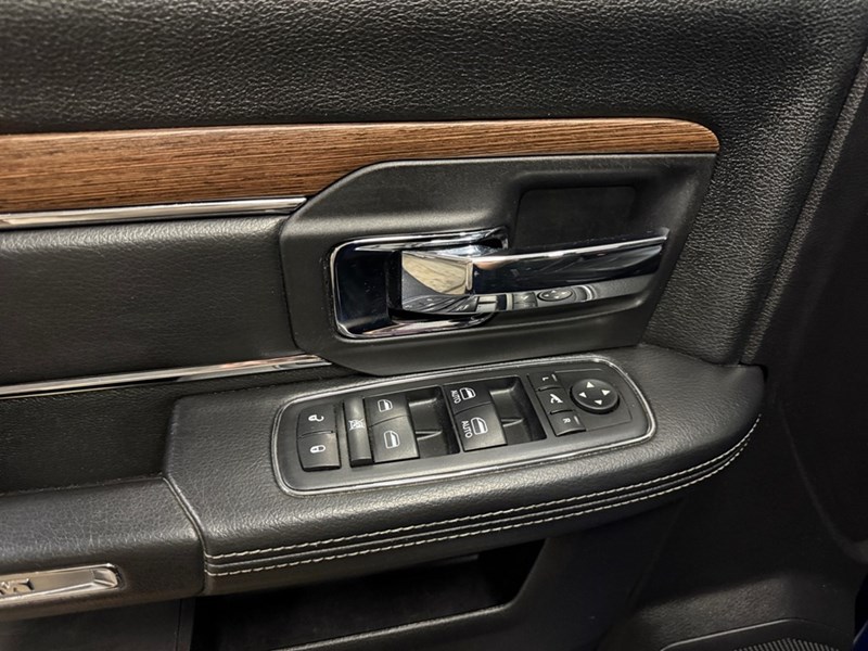 2016 RAM 1500 4WD Crew Cab 140.5" Laramie