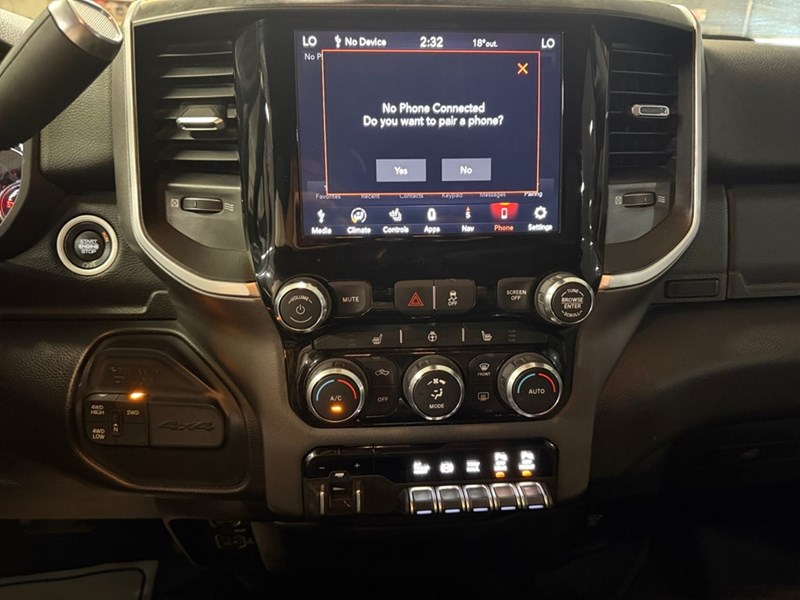2021 RAM 3500 Big Horn 4x4 Crew Cab 8' Box