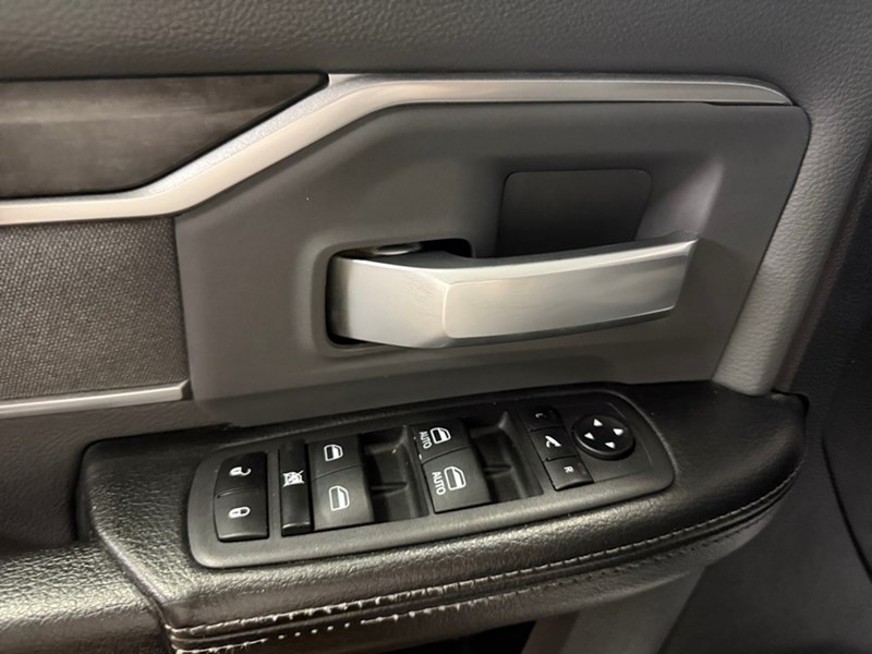 2021 RAM 3500 Big Horn 4x4 Crew Cab 8' Box