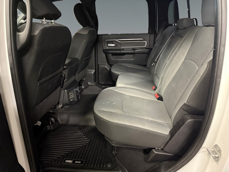 2021 RAM 3500 Big Horn 4x4 Crew Cab 8' Box
