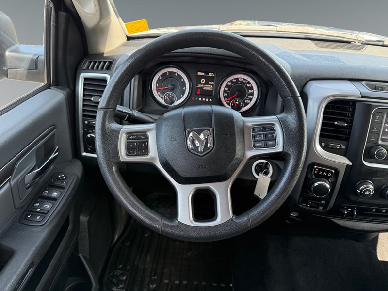 2023 RAM 1500 Classic SLT 4x4 Crew Cab 5'7" Box