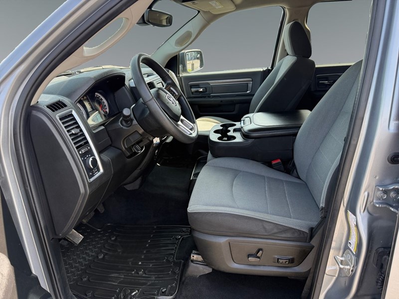 2023 RAM 1500 Classic SLT 4x4 Crew Cab 5'7" Box