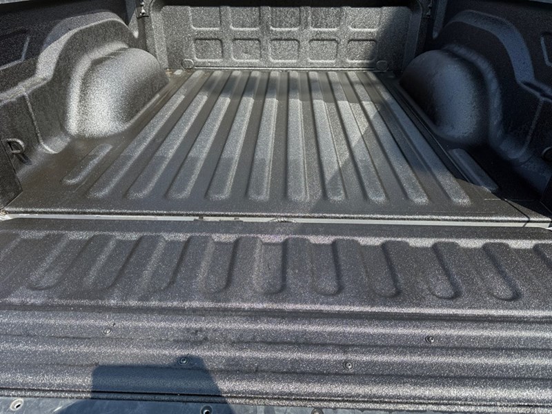 2023 RAM 1500 Classic SLT 4x4 Crew Cab 5'7" Box