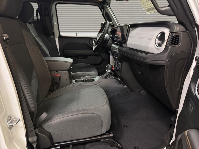 2025 Jeep Wrangler Sahara 4 Door 4x4
