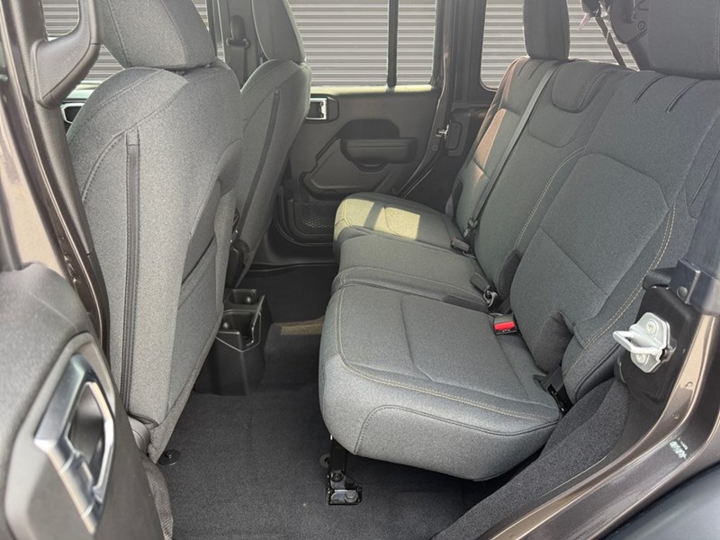 2025 Jeep Wrangler Willys 4 Door 4x4