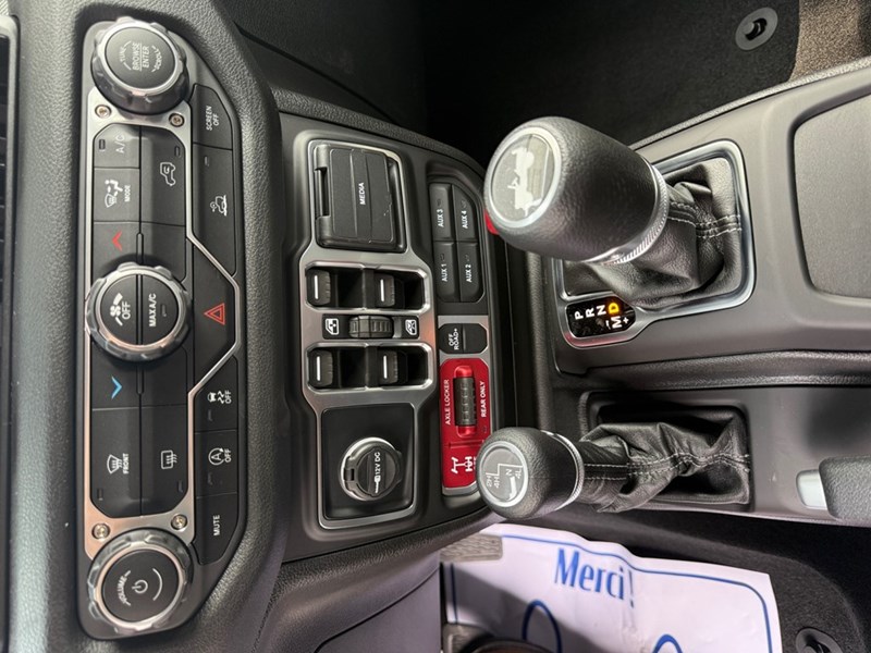 2025 Jeep Wrangler Willys 4 Door 4x4