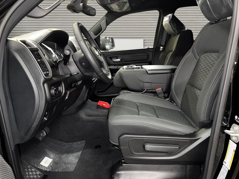 2025 RAM 1500 Tradesman 4x4 Crew Cab 5'7" Box