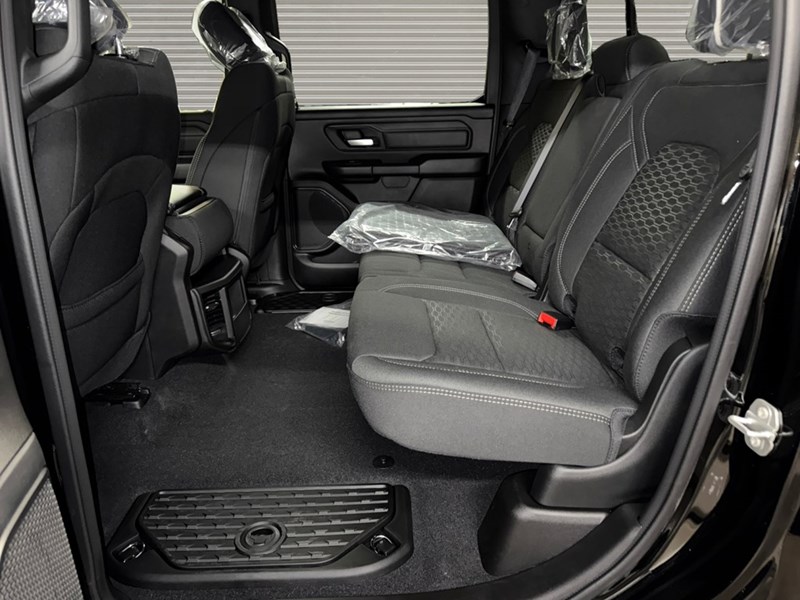 2025 RAM 1500 Tradesman 4x4 Crew Cab 5'7" Box