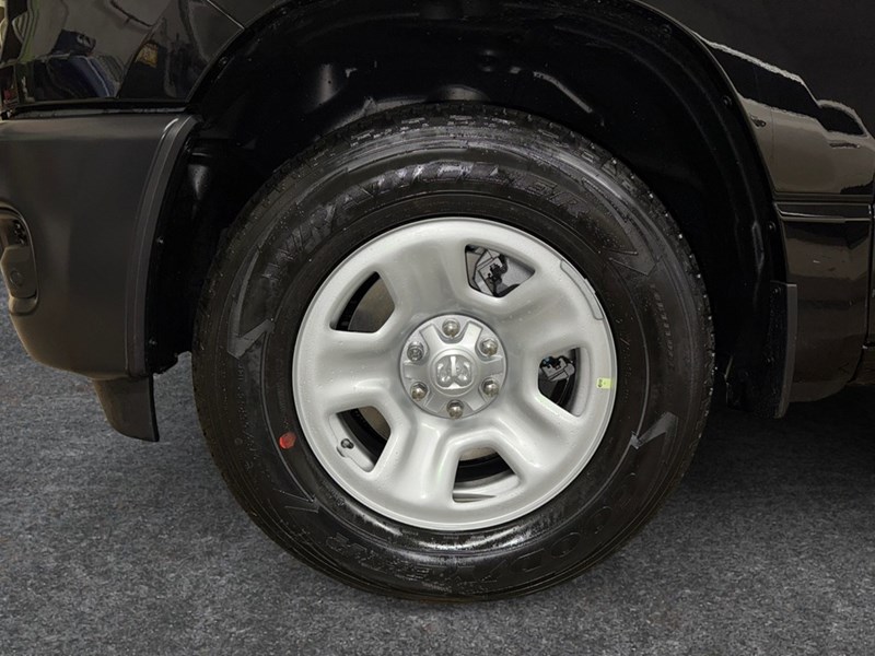 2025 RAM 1500 Tradesman 4x4 Crew Cab 5'7" Box
