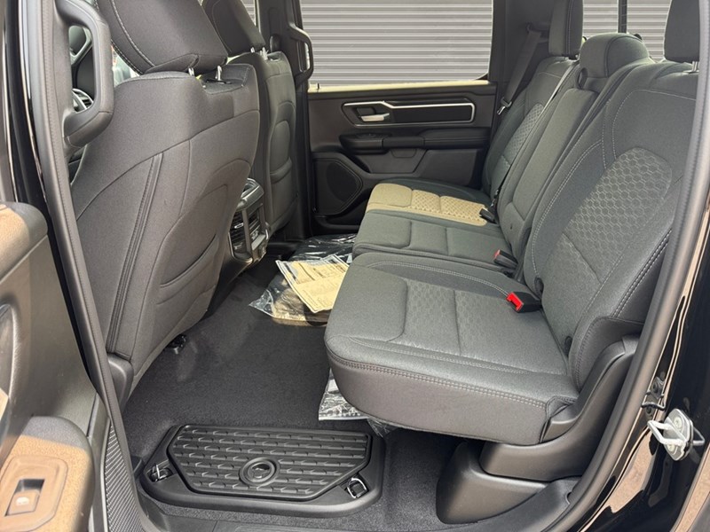 2025 RAM 1500 Big Horn 4x4 Crew Cab 5'7" Box