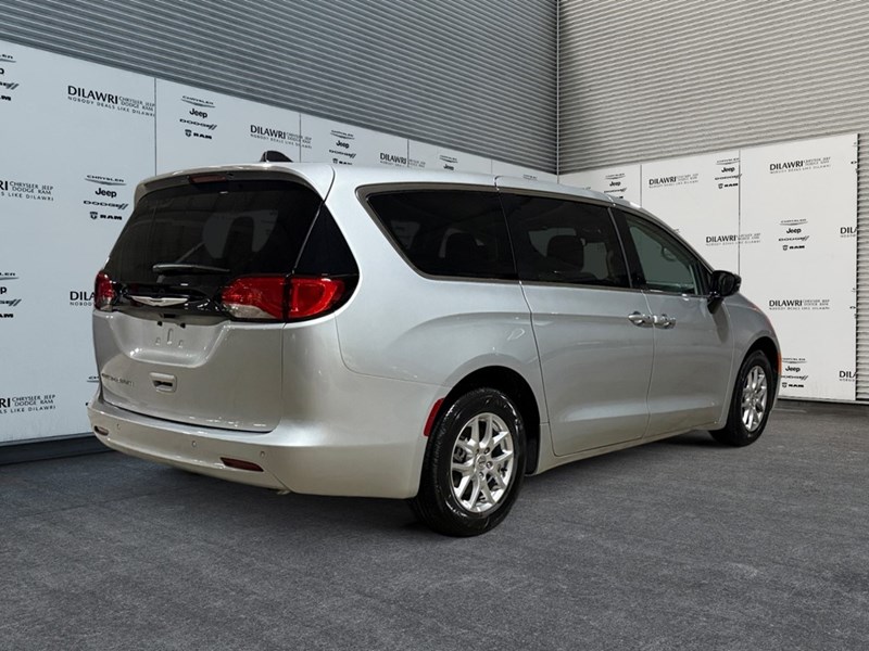 2024 Chrysler Grand Caravan SXT 2WD