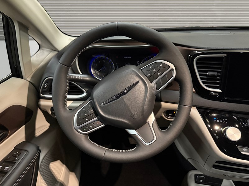 2024 Chrysler Grand Caravan SXT 2WD