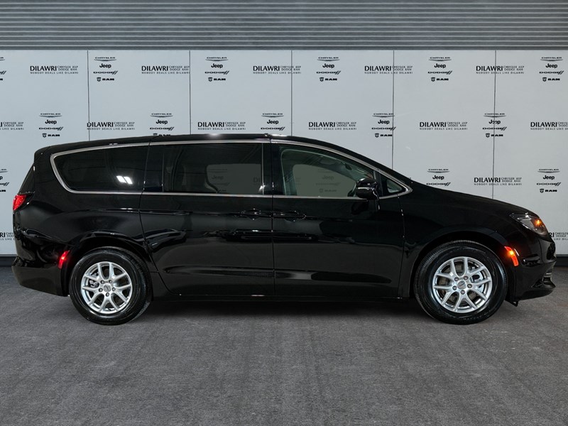 2024 Chrysler Grand Caravan SXT 2WD