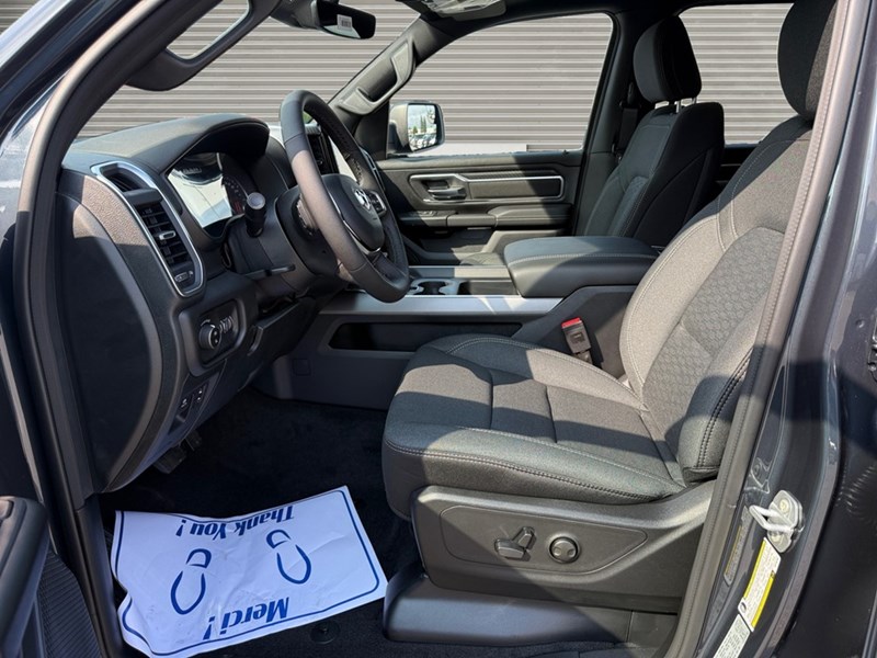 2025 RAM 1500 Big Horn 4x4 Crew Cab 5'7" Box