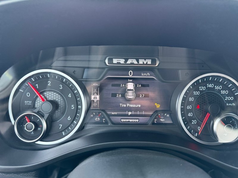 2025 RAM 1500 Big Horn 4x4 Crew Cab 5'7" Box