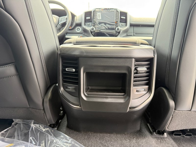 2025 RAM 1500 Sport 4x4 Crew Cab 5'7" Box