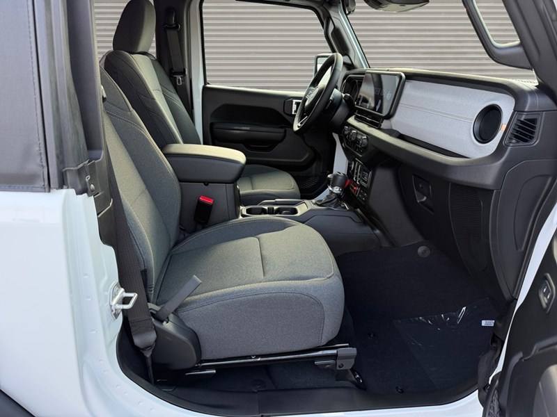 2025 Jeep Wrangler Willys 2 Door 4x4