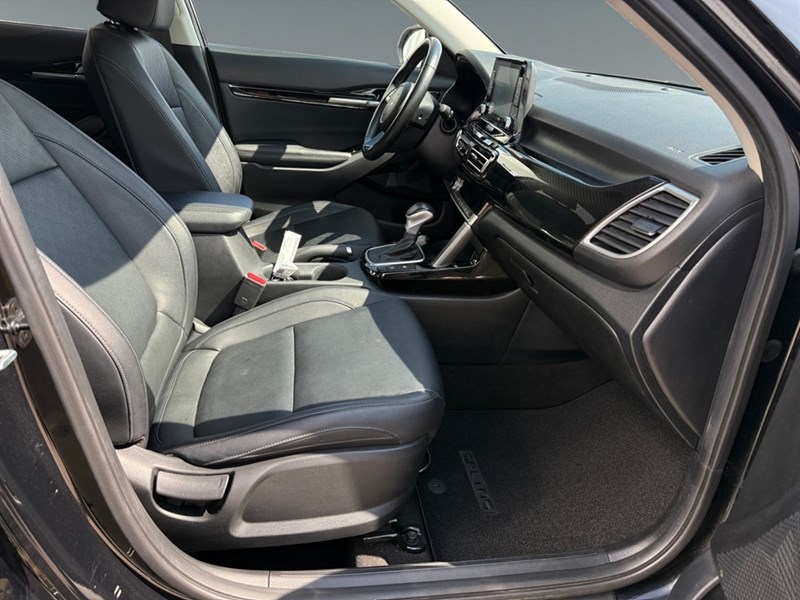 2023 Kia Seltos EX FWD