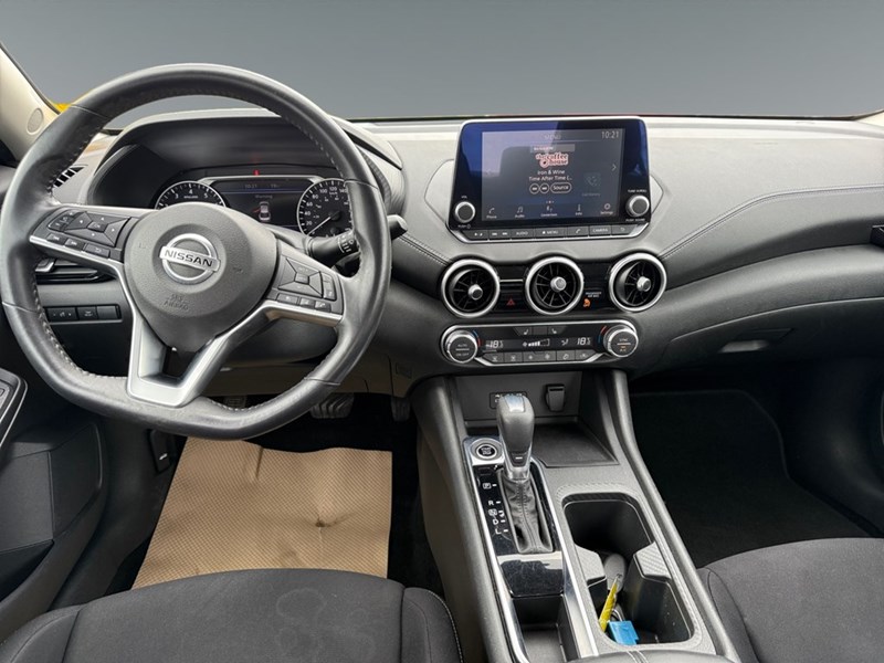 2021 Nissan Sentra SV CVT