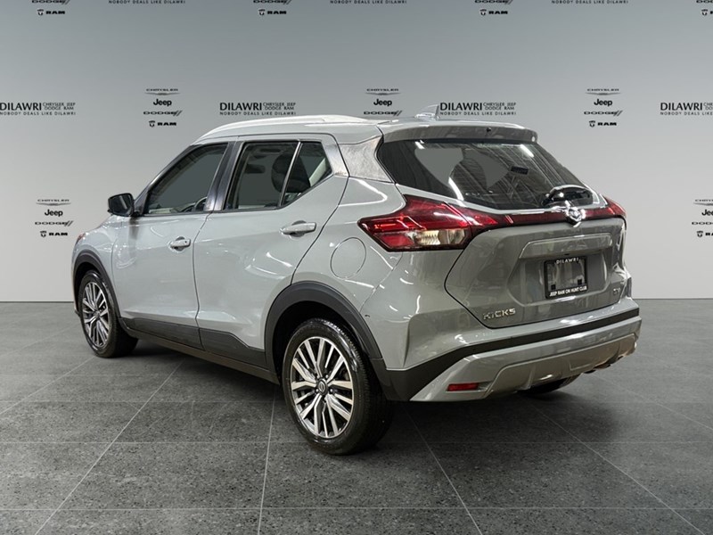 2021 Nissan Kicks SV FWD