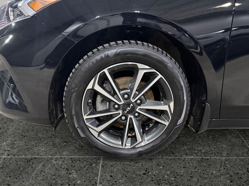 2023 Kia Forte EX IVT