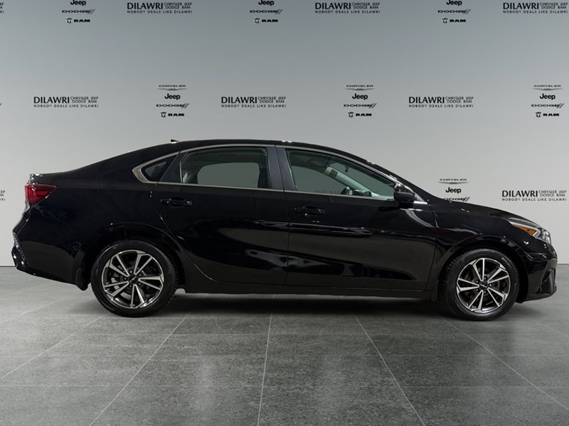 2023 Kia Forte EX IVT