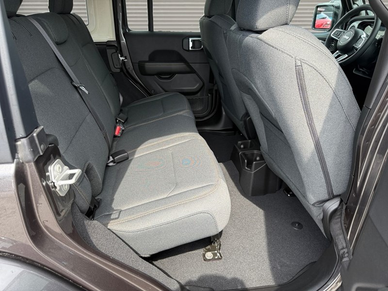 2025 Jeep Wrangler Sahara 4 Door 4x4