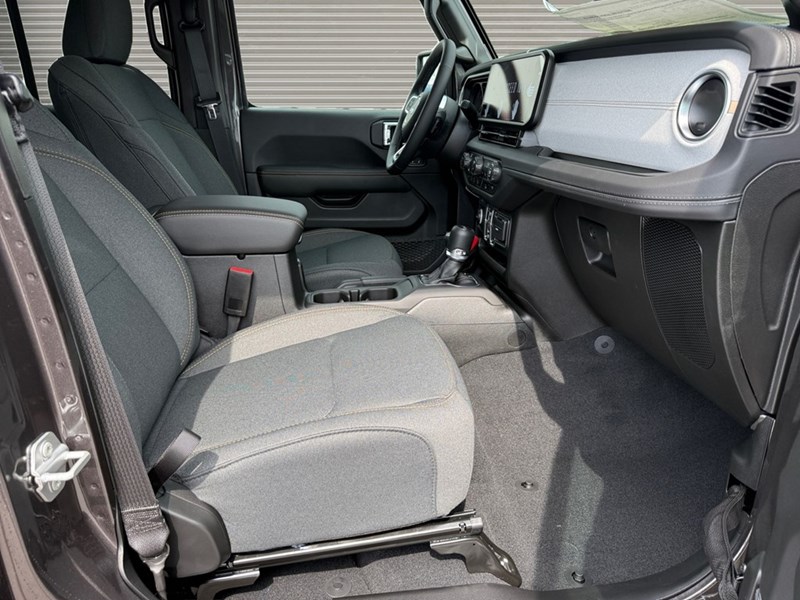 2025 Jeep Wrangler Sahara 4 Door 4x4