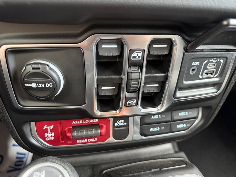 2025 Jeep Gladiator Mojave 4x4