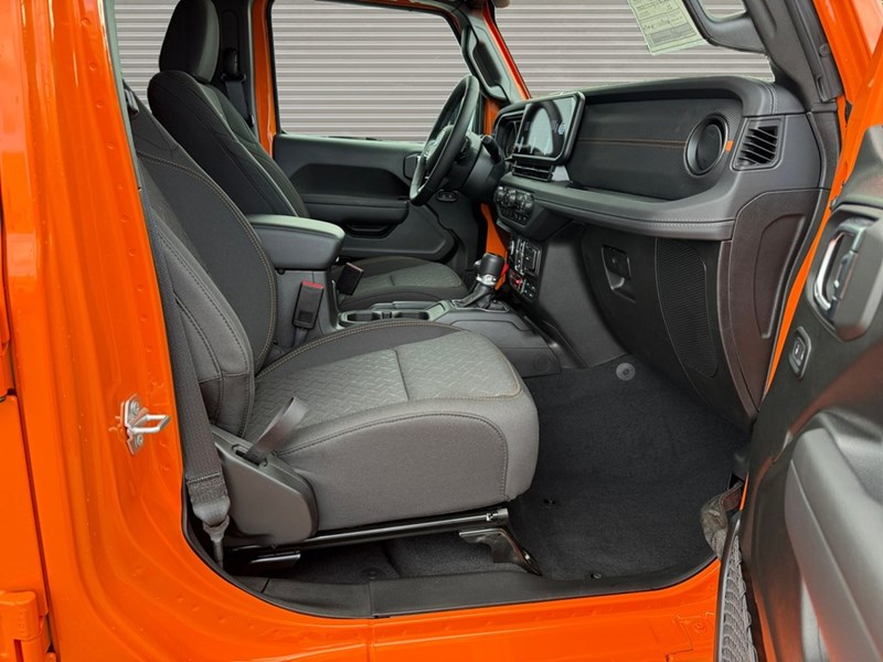 2025 Jeep Gladiator Mojave 4x4