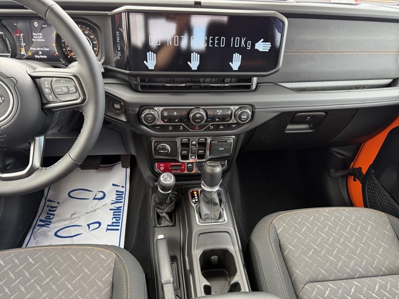 2025 Jeep Gladiator Mojave 4x4