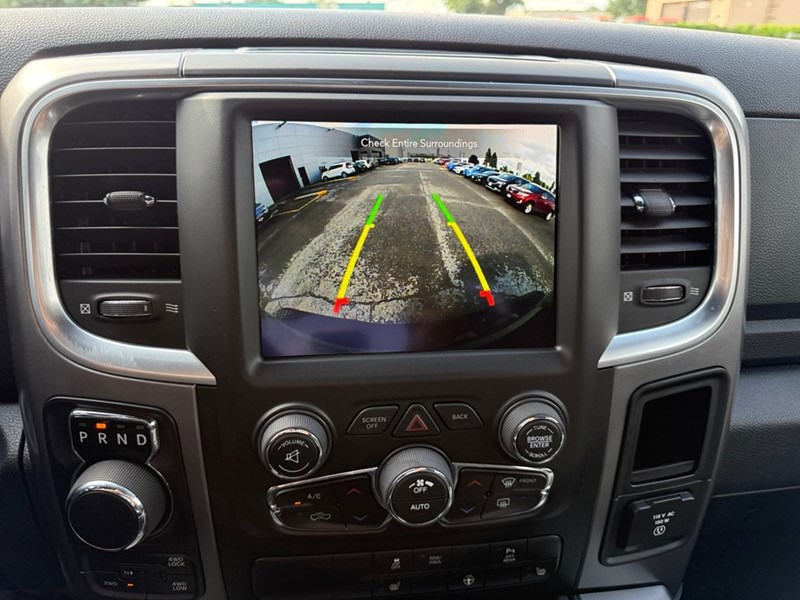 2022 RAM 1500 Classic SLT 4x4 Crew Cab 5'7" Box
