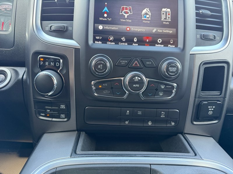 2022 RAM 1500 Classic SLT 4x4 Crew Cab 5'7" Box